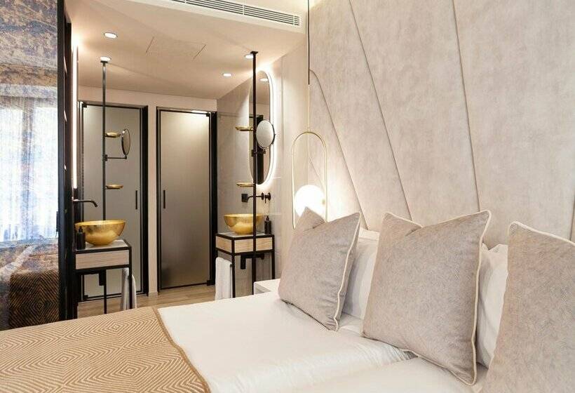 هتل Nivia Born Boutique