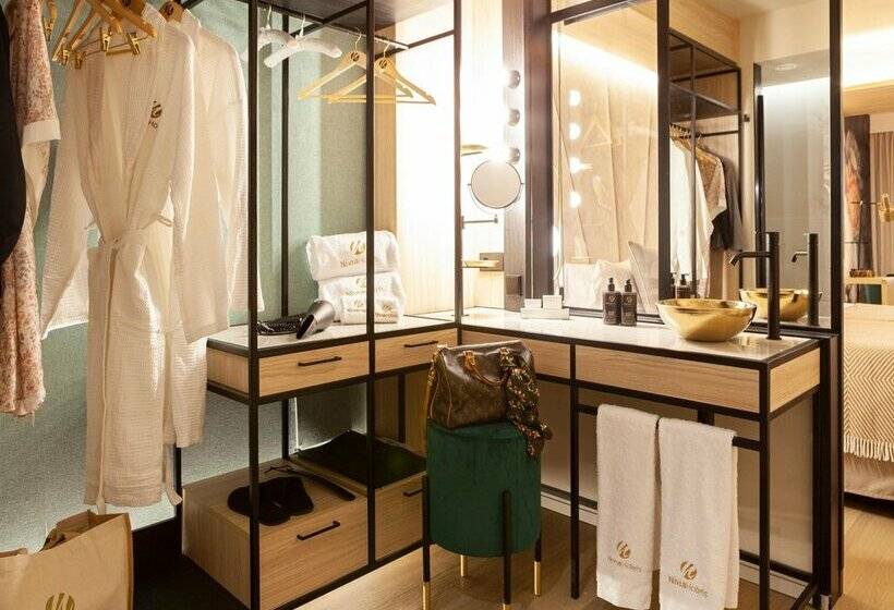 هتل Nivia Born Boutique