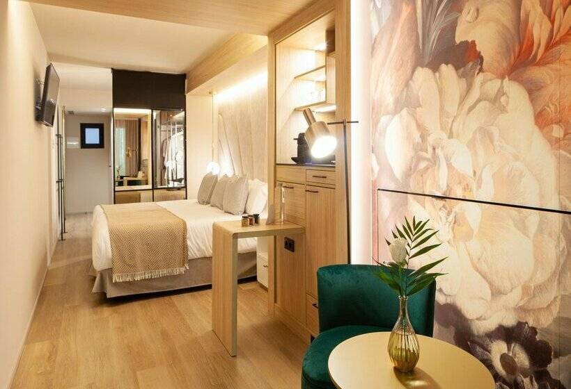 هتل Nivia Born Boutique