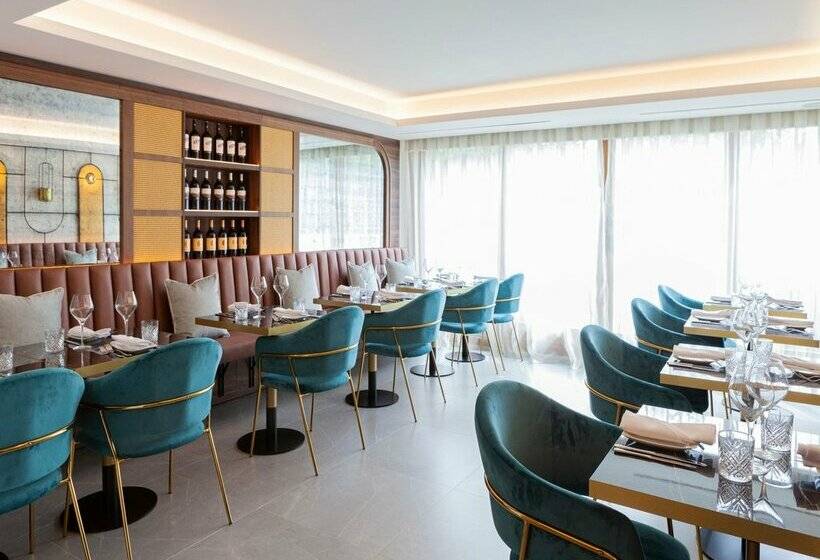 هتل Nivia Born Boutique