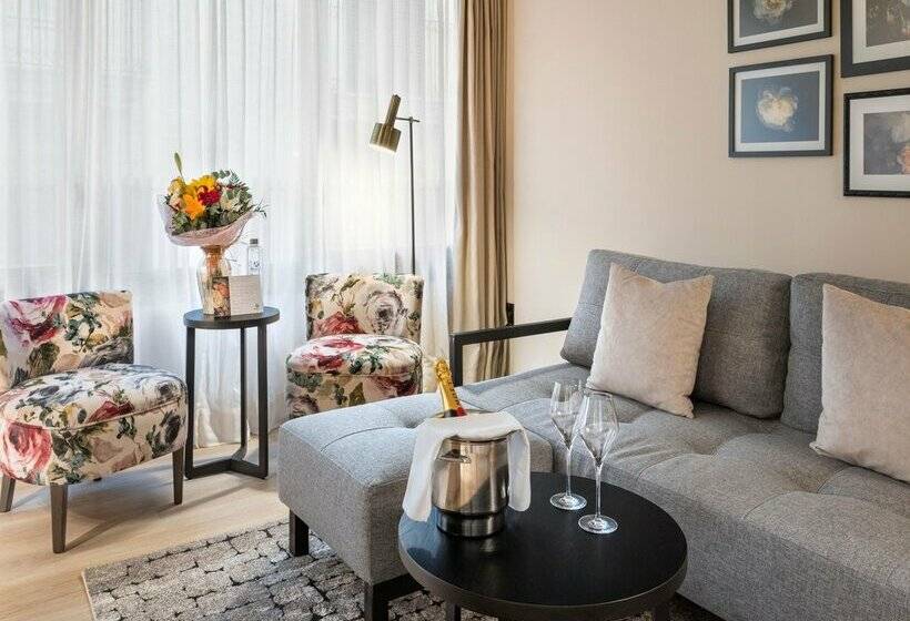 هتل Nivia Born Boutique