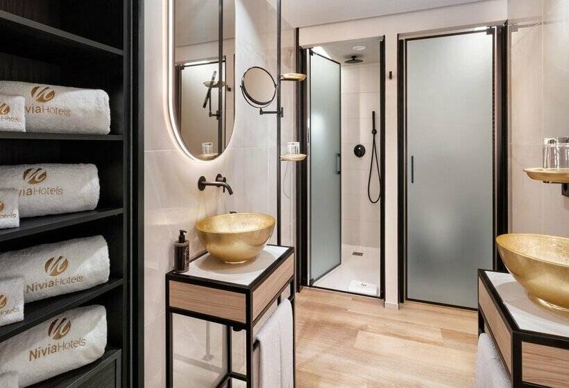 هتل Nivia Born Boutique