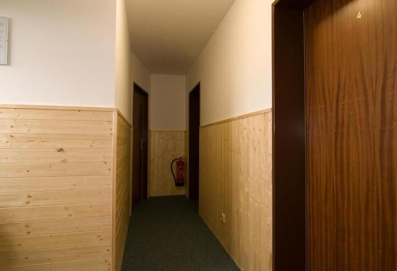 بنسيون Hospoda Na Jizerce