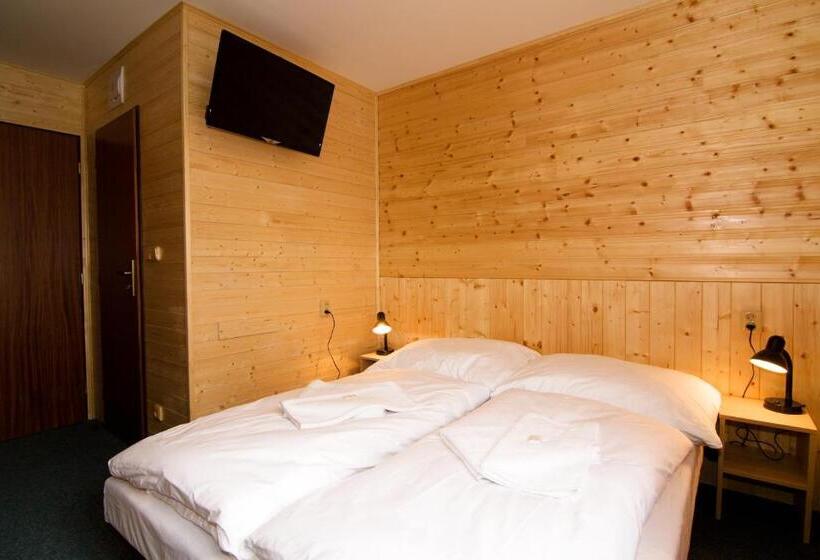 بنسيون Hospoda Na Jizerce