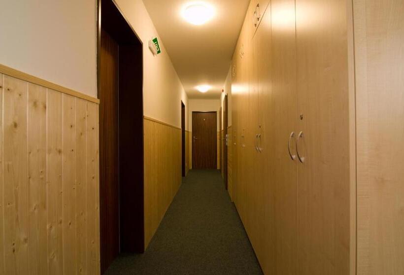 بنسيون Hospoda Na Jizerce