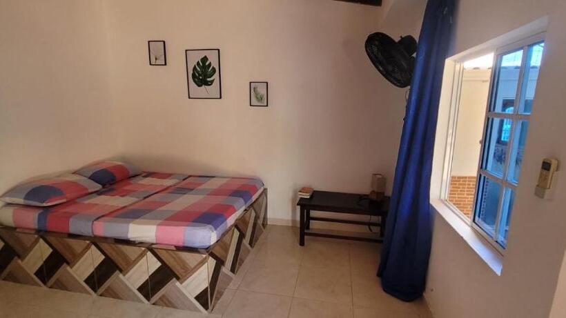 پانسیون Hostal Buena Vida