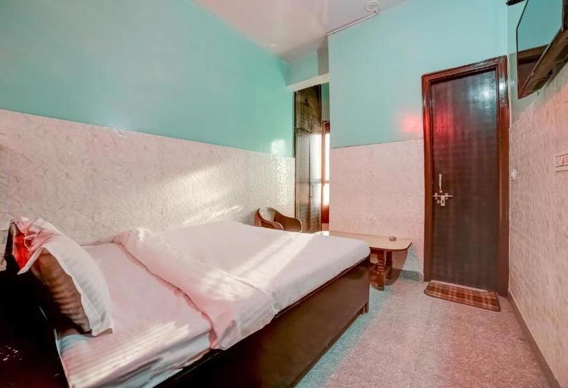 פנסיון O Home Shri Krishna Homestay