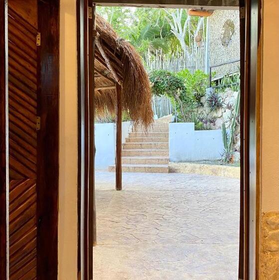 پانسیون Xcabal Hotel Boutique