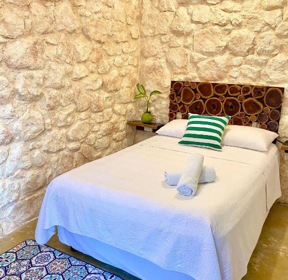 پانسیون Xcabal Hotel Boutique