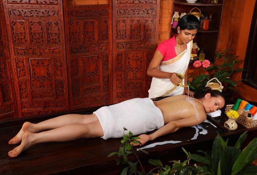 منتجع Ayursoma Ayurveda Royal Retreat
