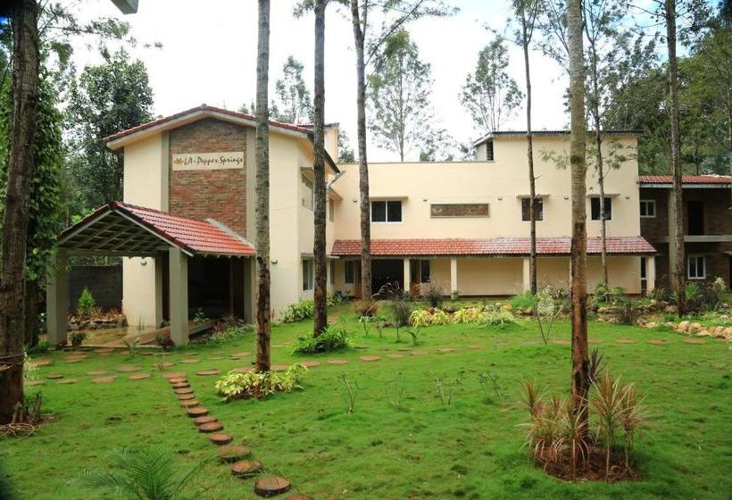 Livgrand Bison Rise Resort, Yercaud