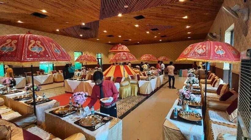 리조트 The Pench International