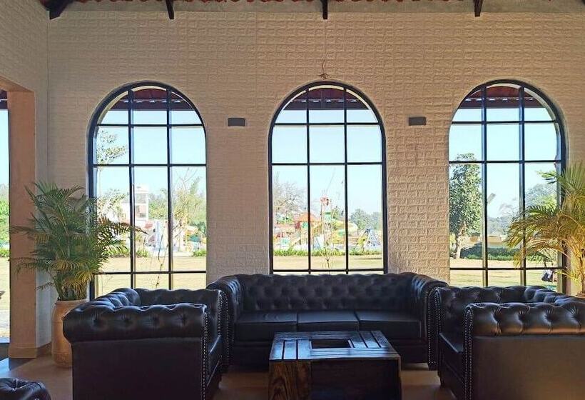 리조트 The Pench International