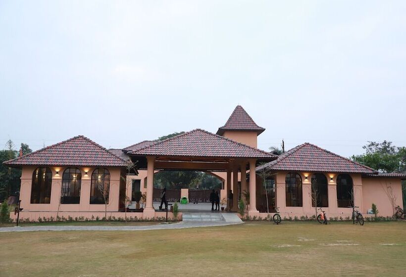 リゾートホテル The Pench International