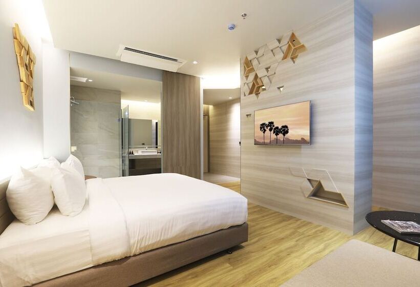 The Signature Hotel Airport