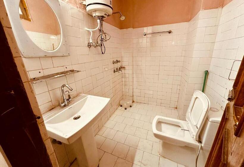 فندق The Daulat Manali   Luxury Comfort ! Travellers Delight ! Budget Friendly ! Prime Location ! Guest F