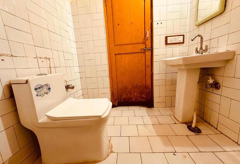 فندق The Daulat Manali   Luxury Comfort ! Travellers Delight ! Budget Friendly ! Prime Location ! Guest F