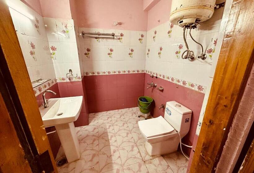 فندق The Daulat Manali   Luxury Comfort ! Travellers Delight ! Budget Friendly ! Prime Location ! Guest F