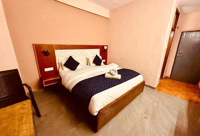 فندق The Daulat Manali   Luxury Comfort ! Travellers Delight ! Budget Friendly ! Prime Location ! Guest F