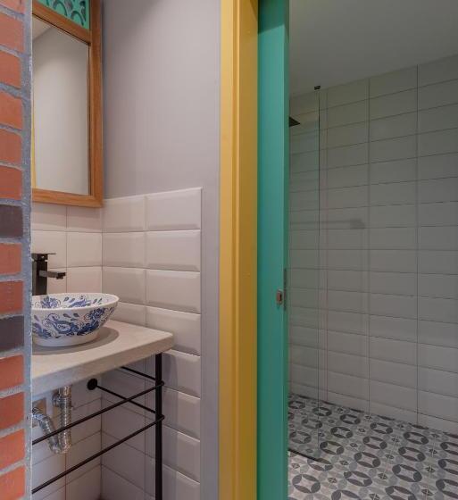 هاستل Masaya Medellin