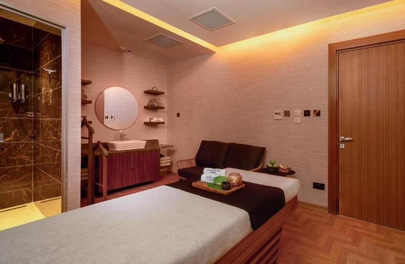 Concorde Tower Hotel & Casino