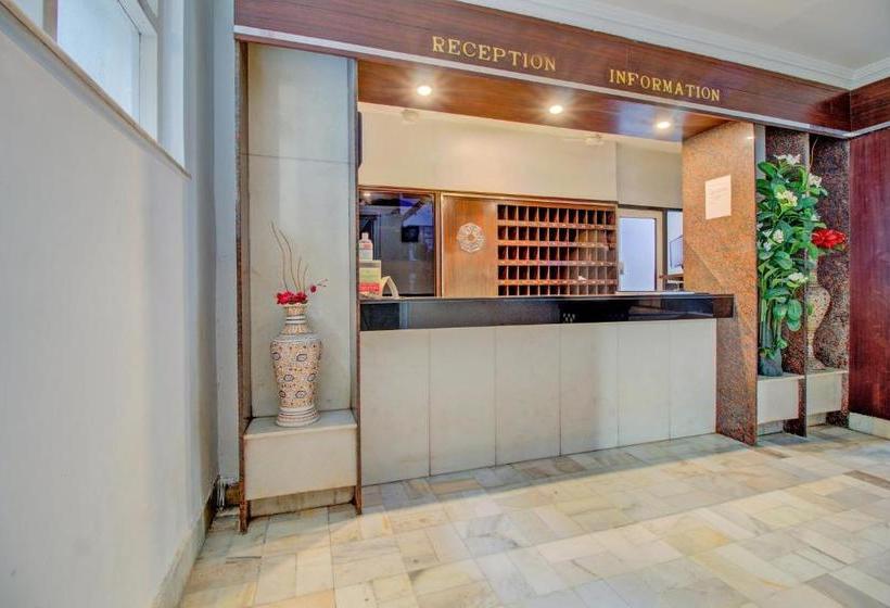 ホテル Capital O 76484  Balwas International