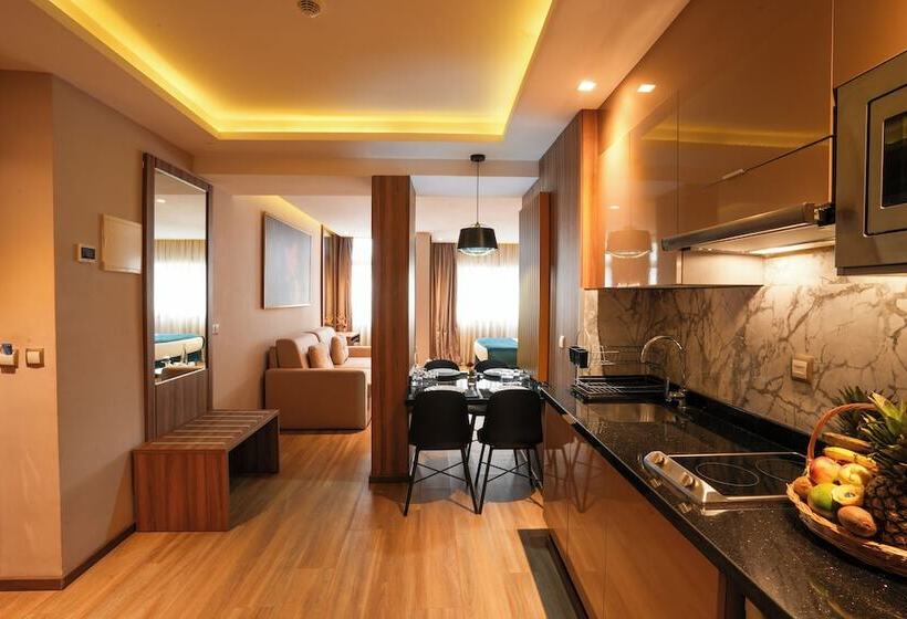 Отель First Suites