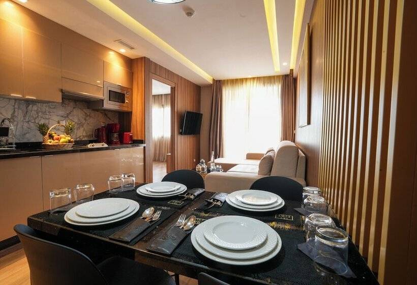 Отель First Suites