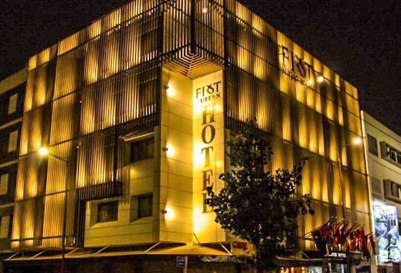 Отель First Suites