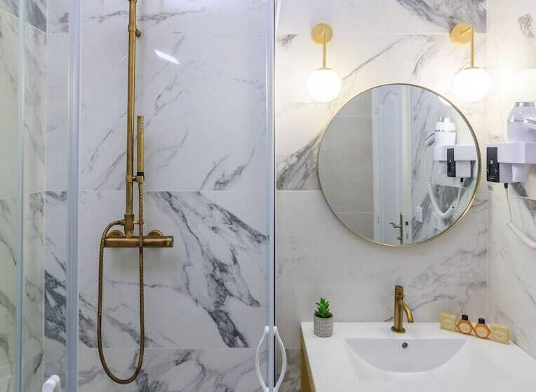 هتل Hôtel Flor
