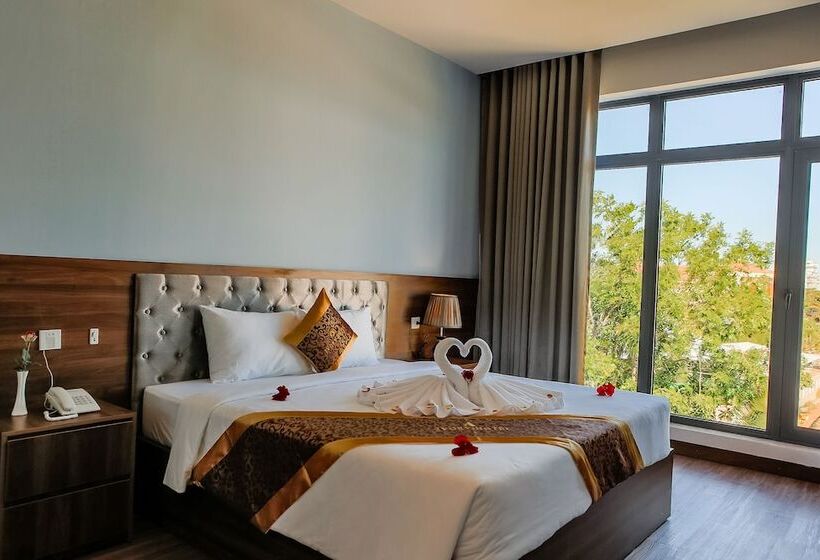 هتل Ivory Phu Yen