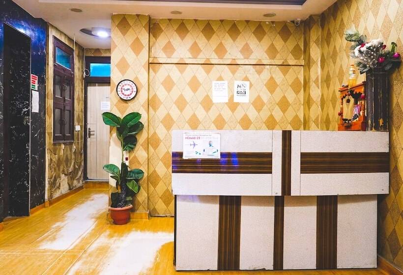 Отель Moody Moon Stay