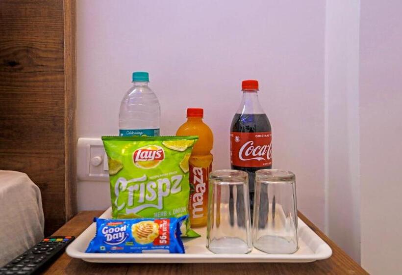 Отель Moody Moon Stay