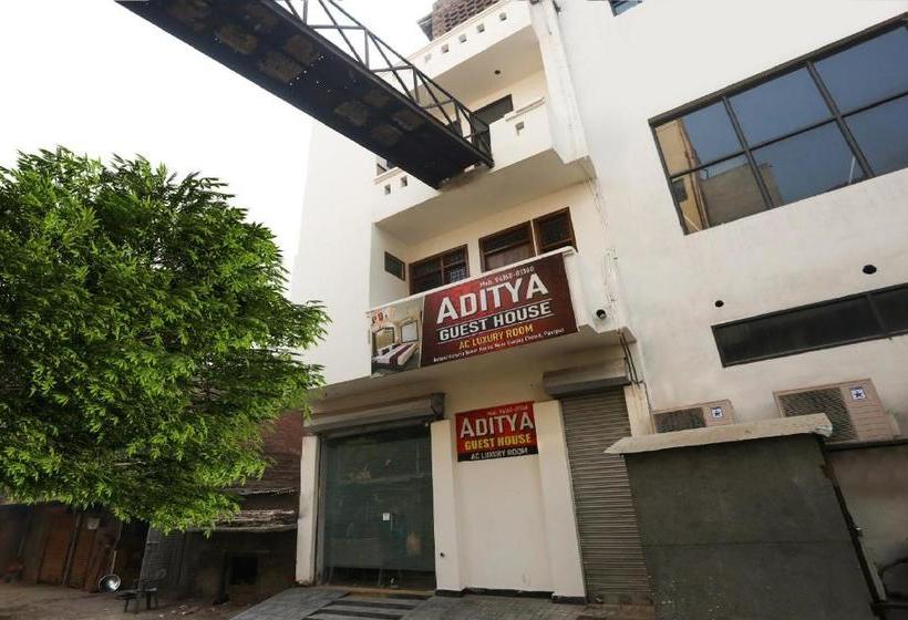 Отель Oyo 76202 Aditya Guest House