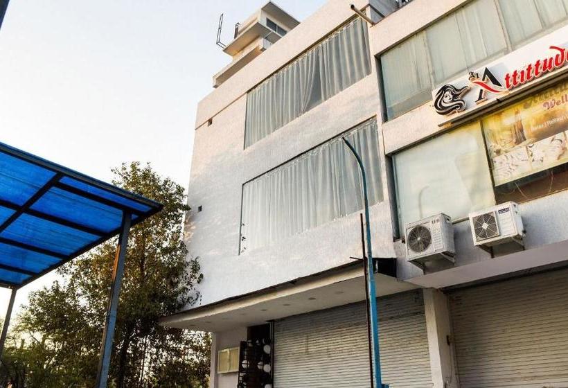 בית מלון כפרי Oyo 76644 Paradise Palace