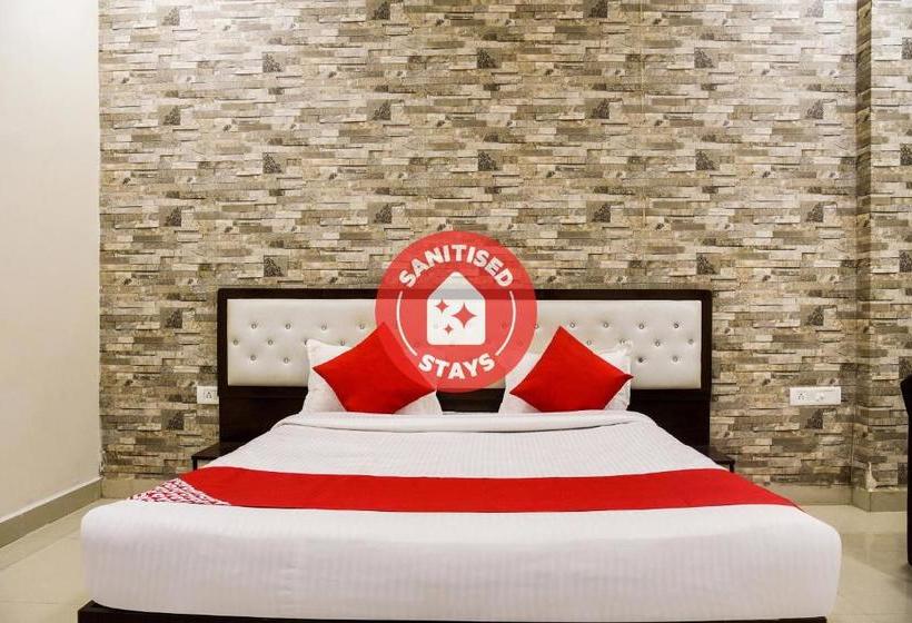 בית מלון כפרי Oyo 76644 Paradise Palace