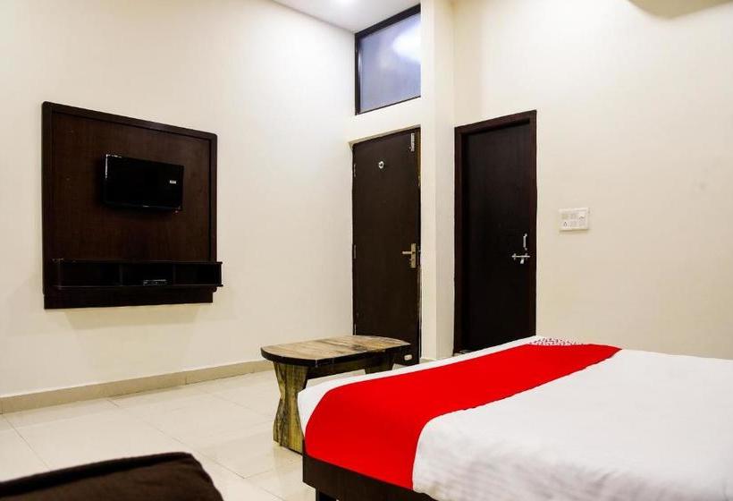 בית מלון כפרי Oyo 76644 Paradise Palace