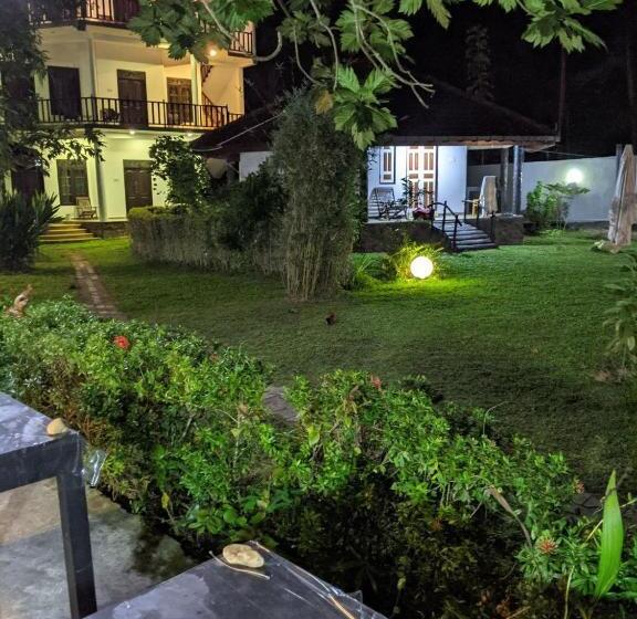 호텔 Paradise Bungalow