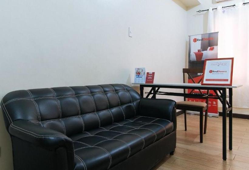 فندق Reddoorz Premium @ Paseo Verde Las Pinas