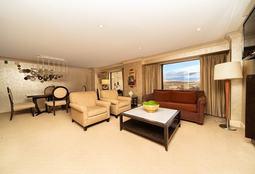 ホテル Reno Suites