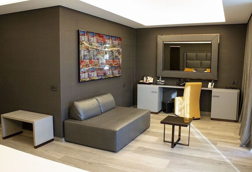 בית מלון כפרי & Resort Tre Fontane Luxury