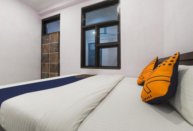 Отель Spot On 74614 Radhika Palace