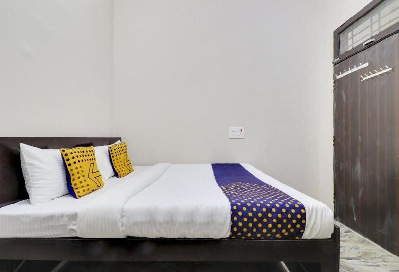 فندق Spot On 76176 Royal Palace