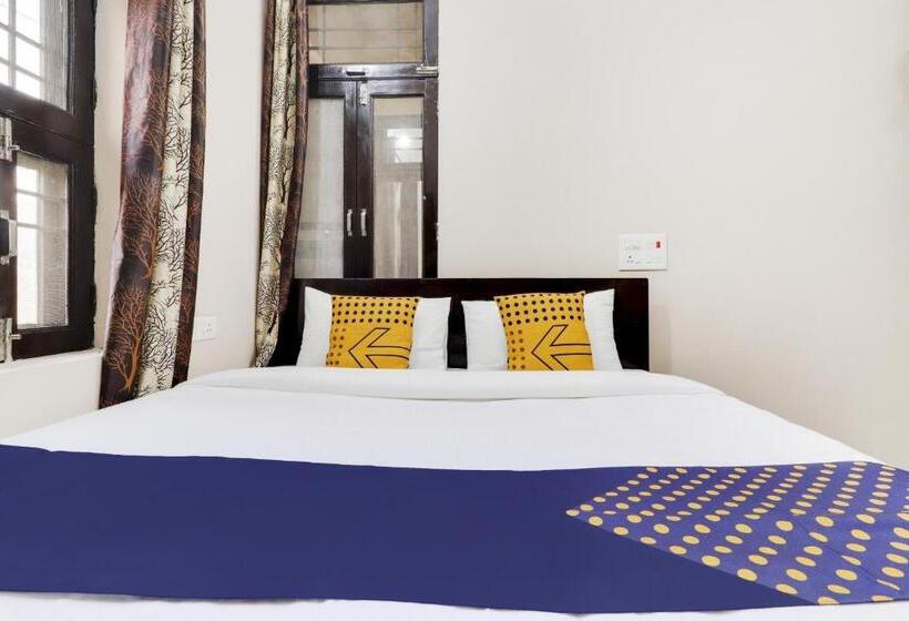 בית מלון כפרי Spot On 76176  Royal Palace