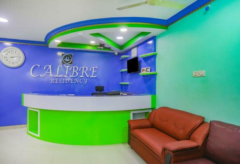 ホテル Spot On 76478 Jj Calibre Residency