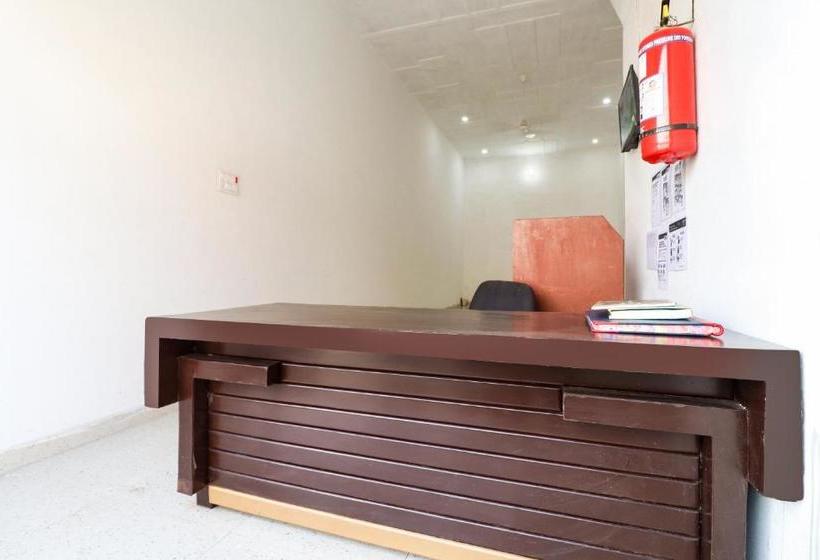 Hotel Spot On 76550 Golden Light