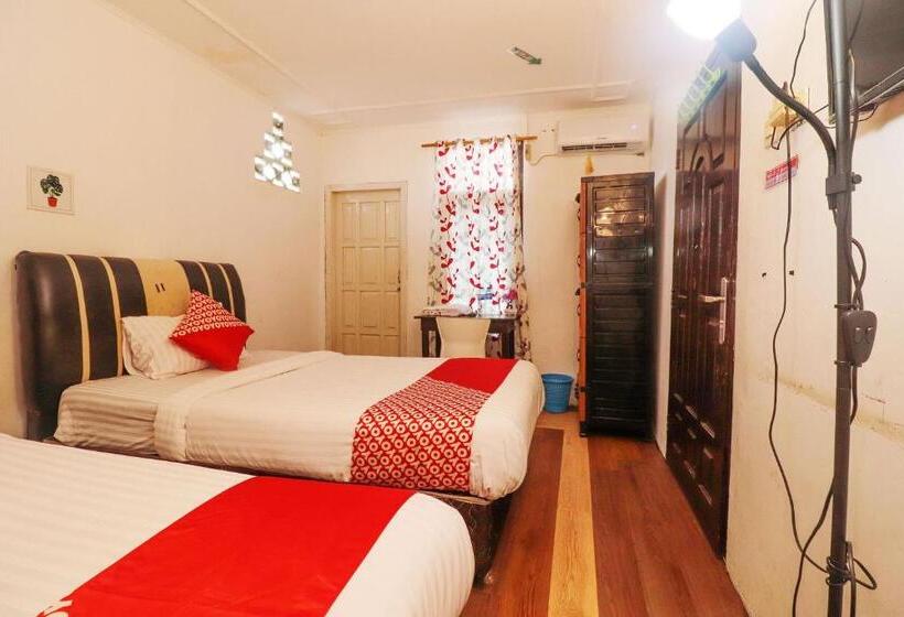 호텔 Steze Guest House Syariah Redpartner