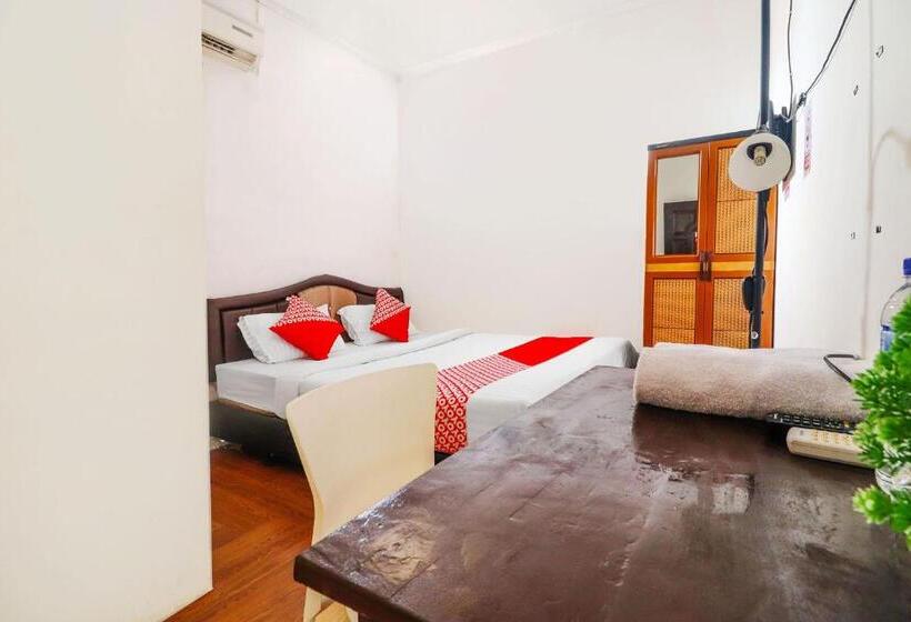 호텔 Steze Guest House Syariah Redpartner