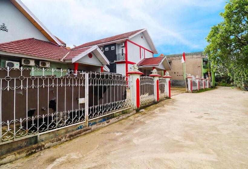 호텔 Steze Guest House Syariah Redpartner