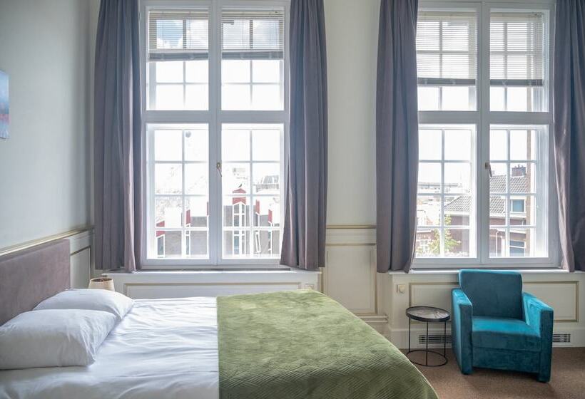 בית מלון כפרי The Velvet Lodge